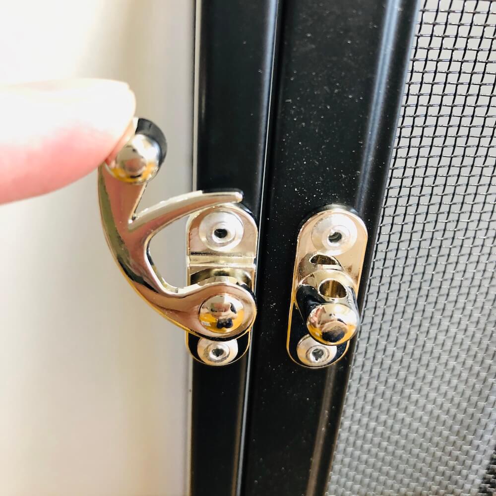 screen-terrarium-lock